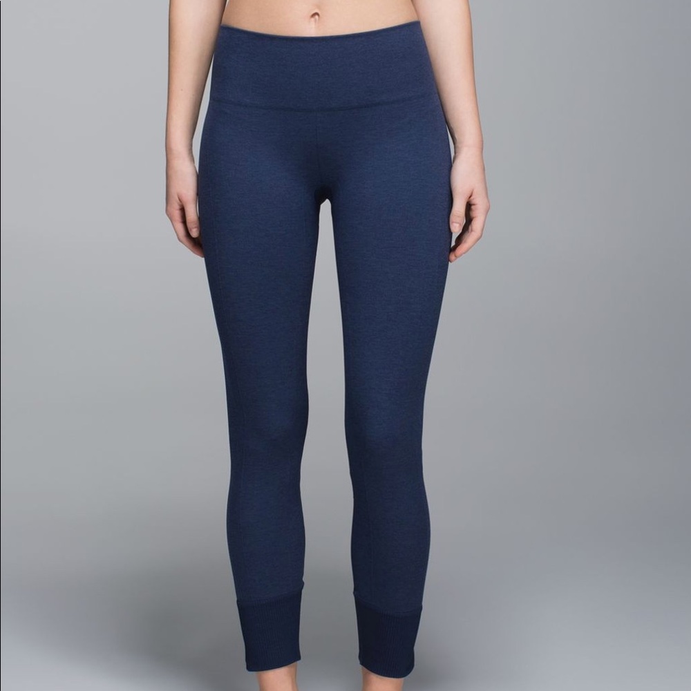 Lululemon Ebb To Street Pant in Heathered Navy